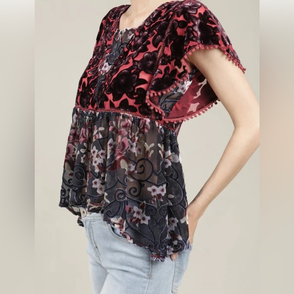 POL Floral Velvet Top Medium Ruffle Short Sleeve Blouse - Picture 4 of 11